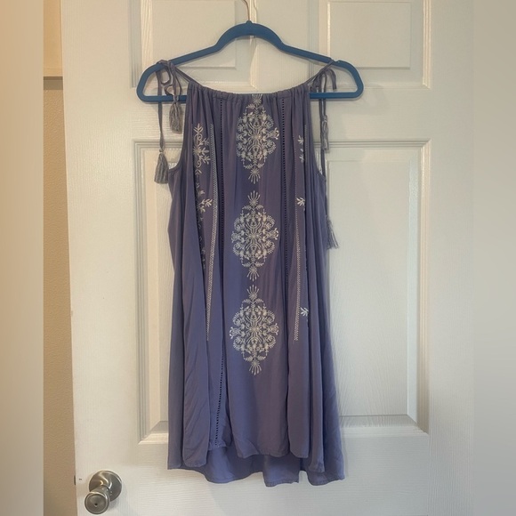 Umgee Dresses & Skirts - Umgee size large embroidered tunic/dress (depending on your comfort level)